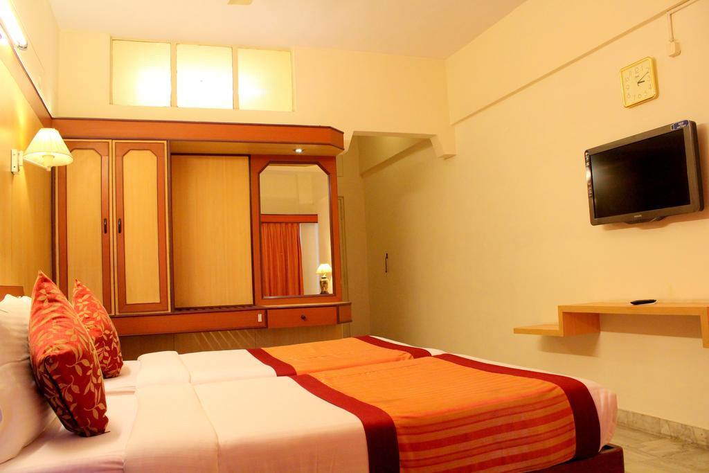 Yasodha Towers Hotel Hosūr Cameră foto